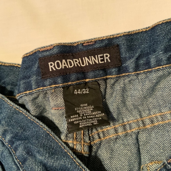 ROADRUNNER Straight Fit Blue Cotton Denim Jeans (40”W x 30.5”L) - Picture 6 of 12